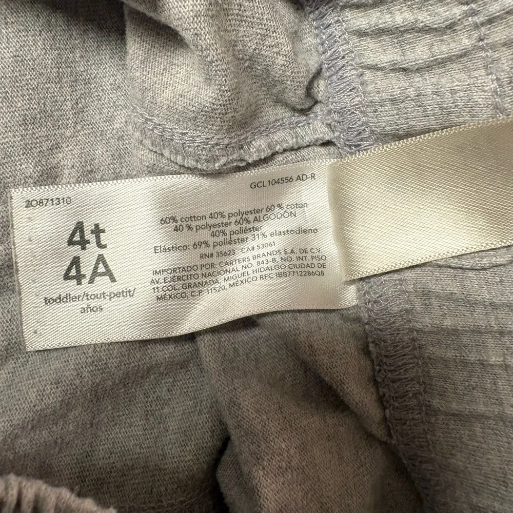 Bundle Size 4T OSHKOSH B’gosh 3 pairs shorts‎